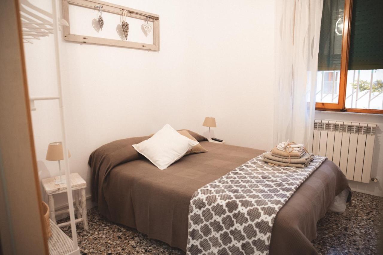 לינה וארוחת בוקר Accogliente Casa ליבורנו מראה חיצוני תמונה