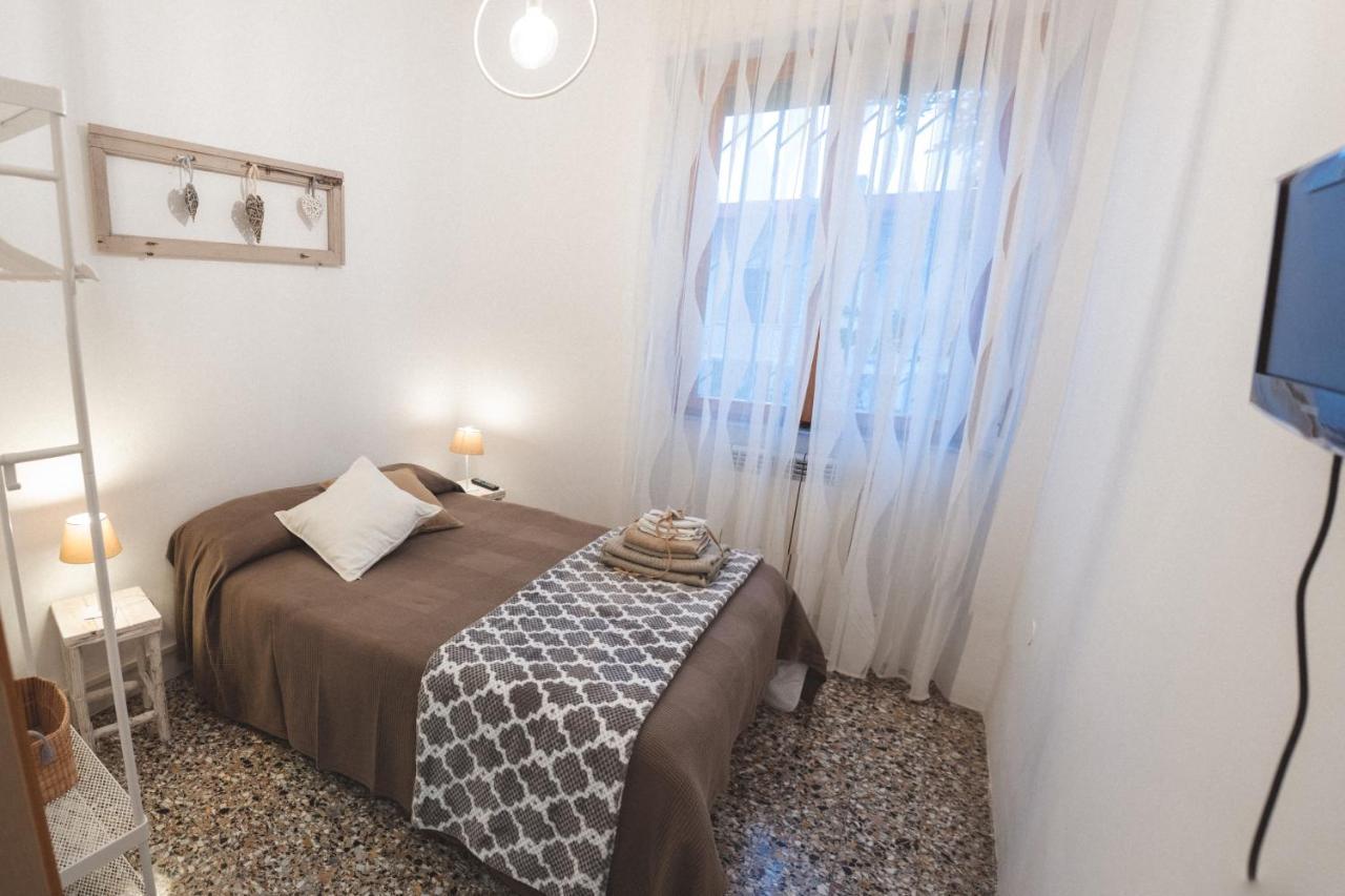 לינה וארוחת בוקר Accogliente Casa ליבורנו מראה חיצוני תמונה