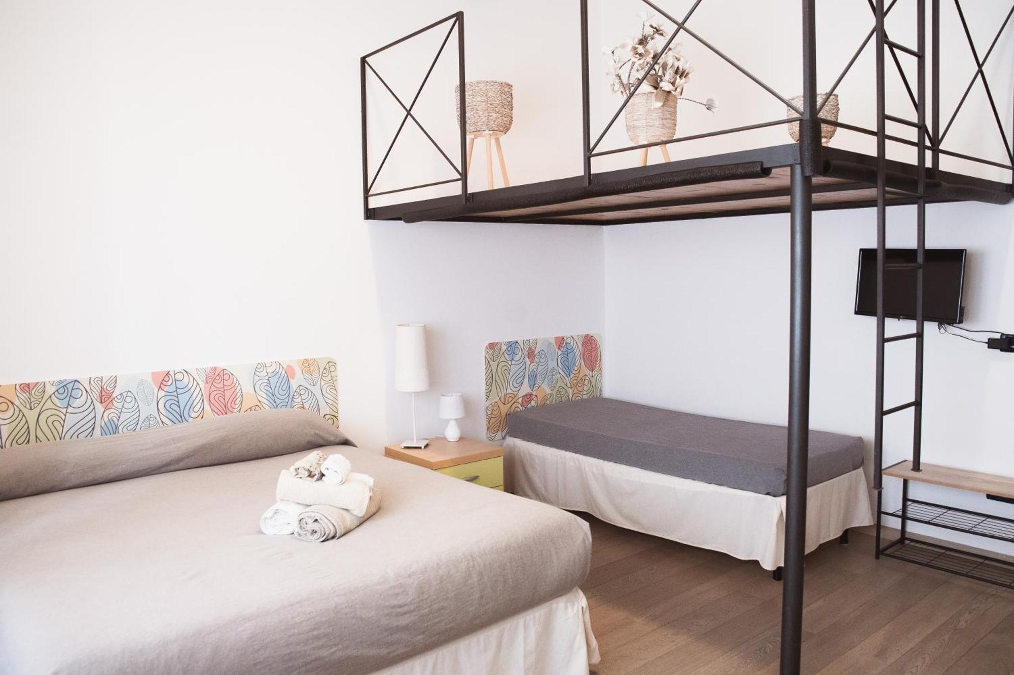 לינה וארוחת בוקר Accogliente Casa ליבורנו מראה חיצוני תמונה