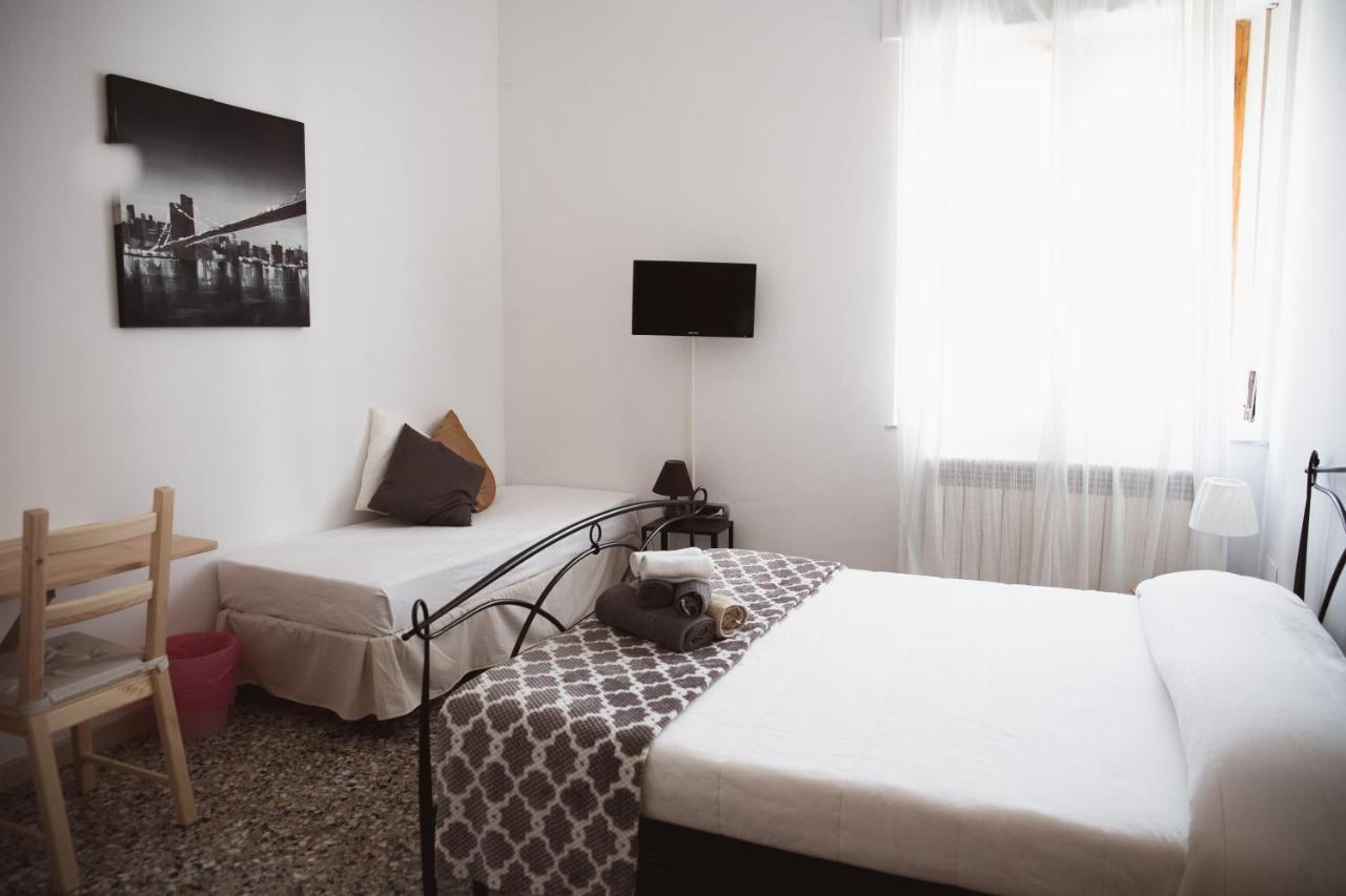 לינה וארוחת בוקר Accogliente Casa ליבורנו מראה חיצוני תמונה