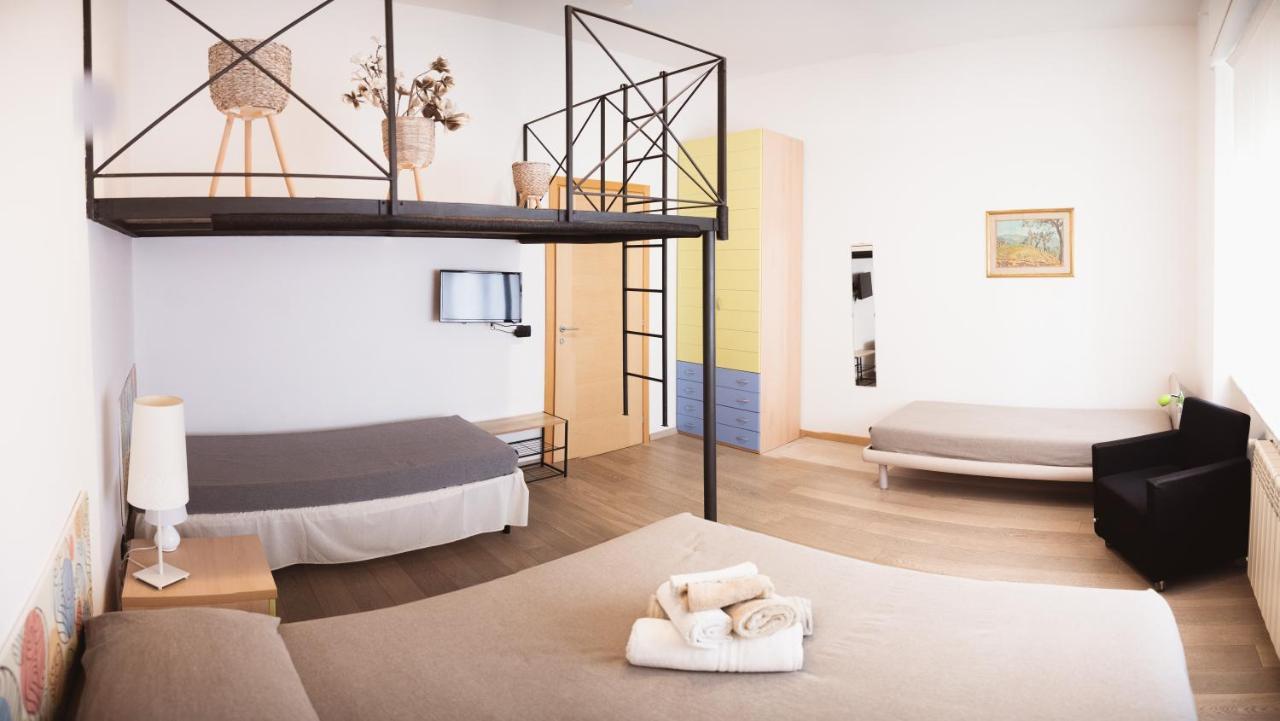לינה וארוחת בוקר Accogliente Casa ליבורנו מראה חיצוני תמונה